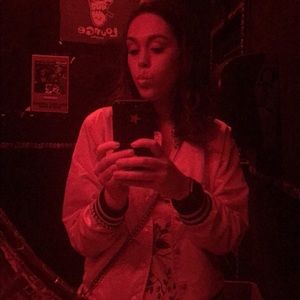 Meet your Posher, Olivia